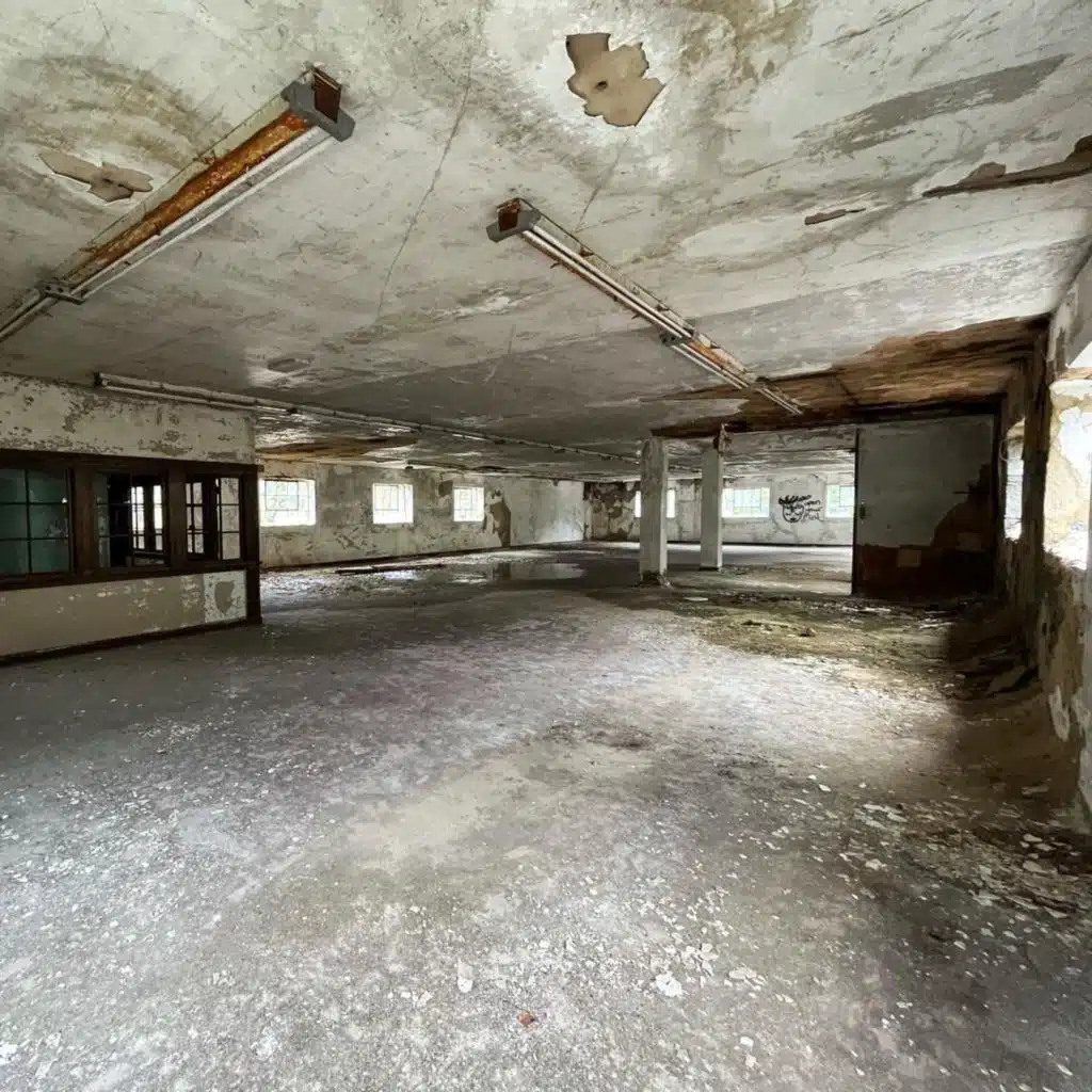 Square Peg (Live at the Itmann Co. Store)