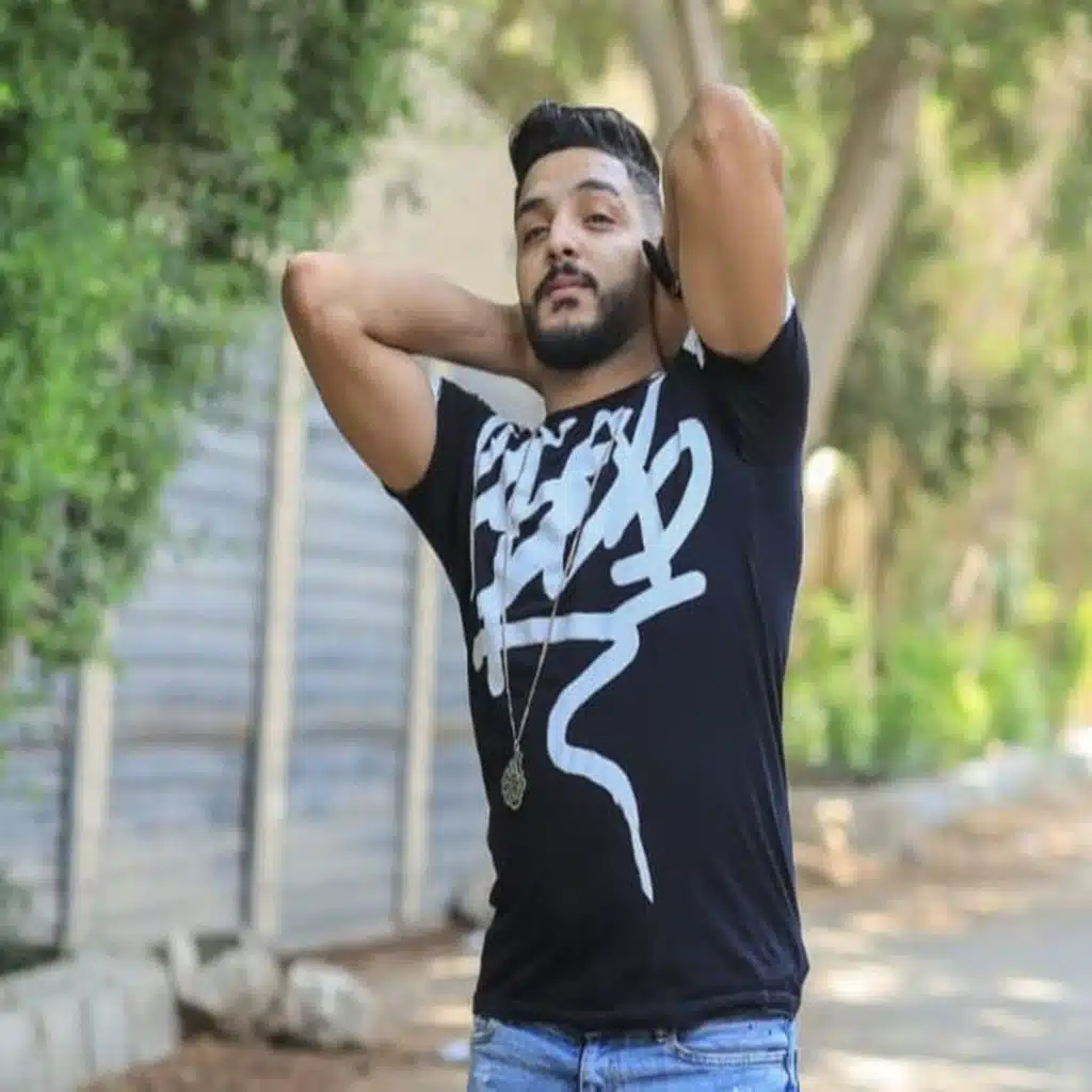 ده حبك زي سم بيور (feat. Mody Amin)