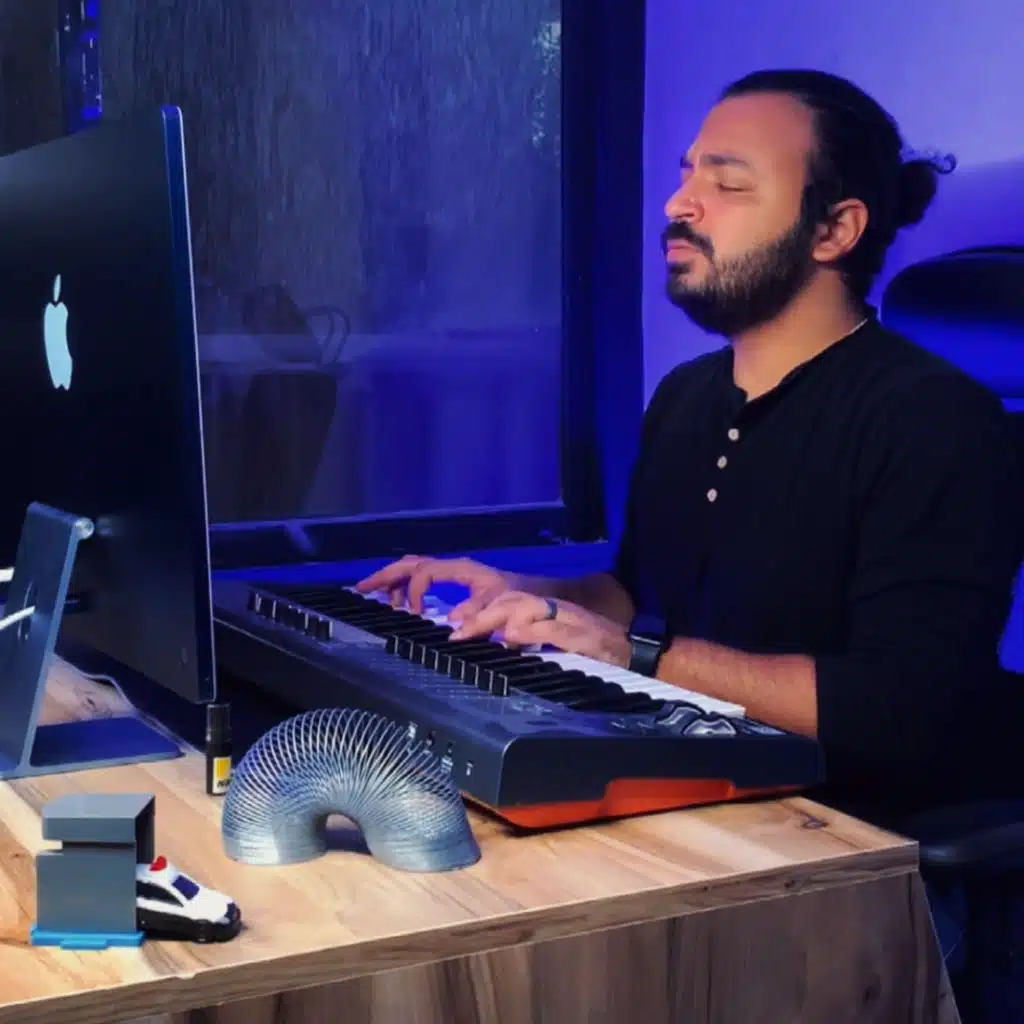 شارة انا و اخى