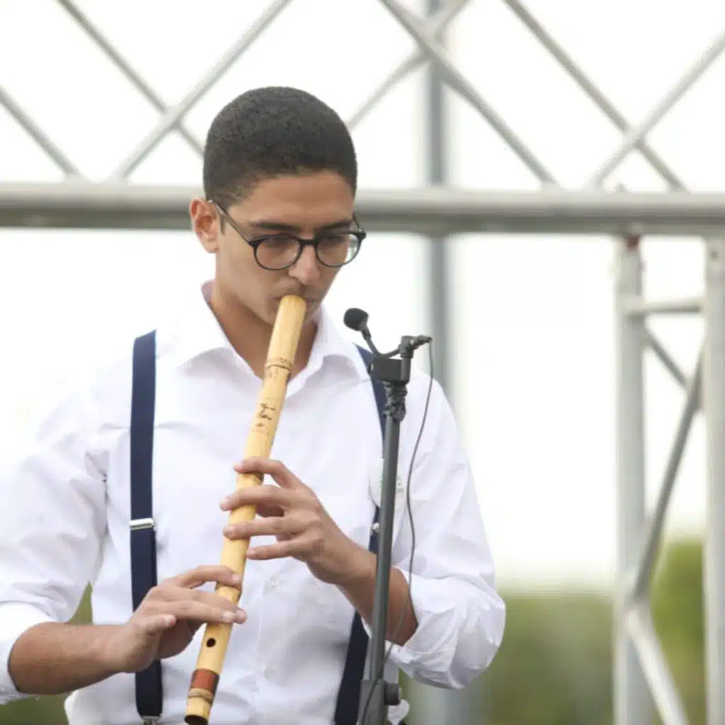 لو جي في رجوع انساني