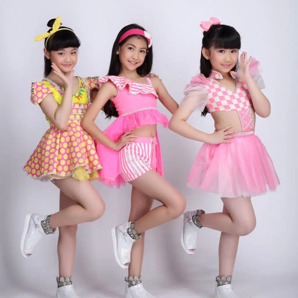 唐老鸭玩游戏机