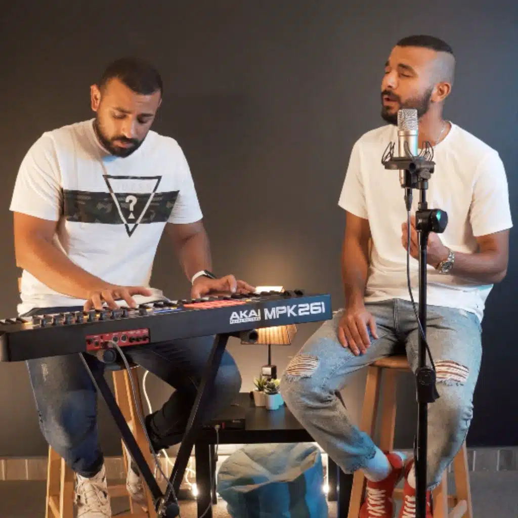 كان مفروض محبكش ( مع عبادة )