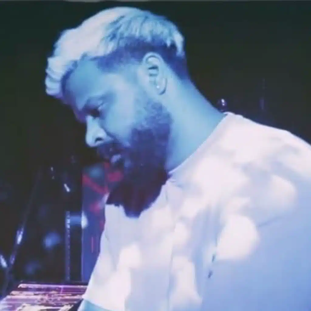 ريمكس عني تبتعد