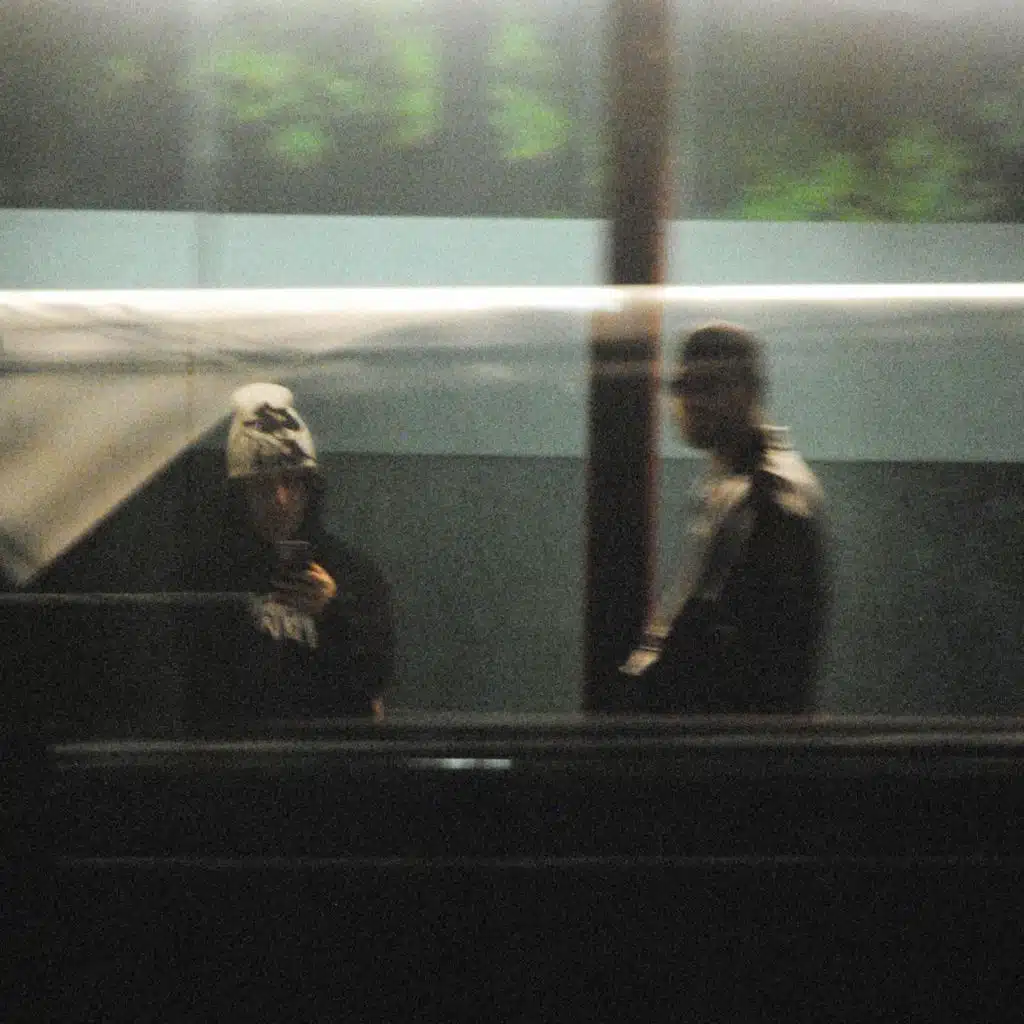 NOW U SEE ME, NOW U DON'T