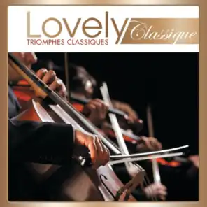 Lovely Classique Triomphes