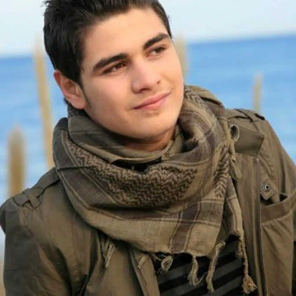 احلى بنت بهالكون ( رشا )