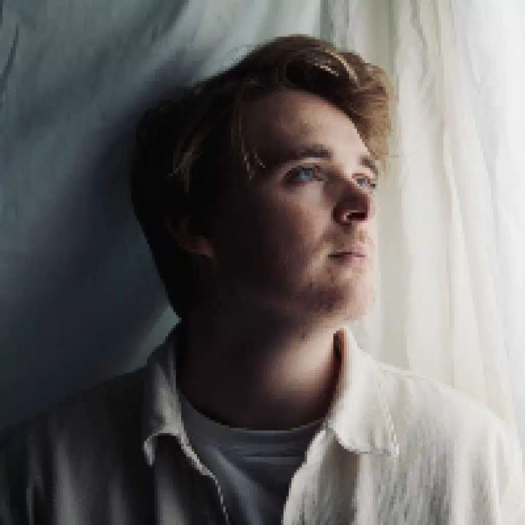 ewan j phillips