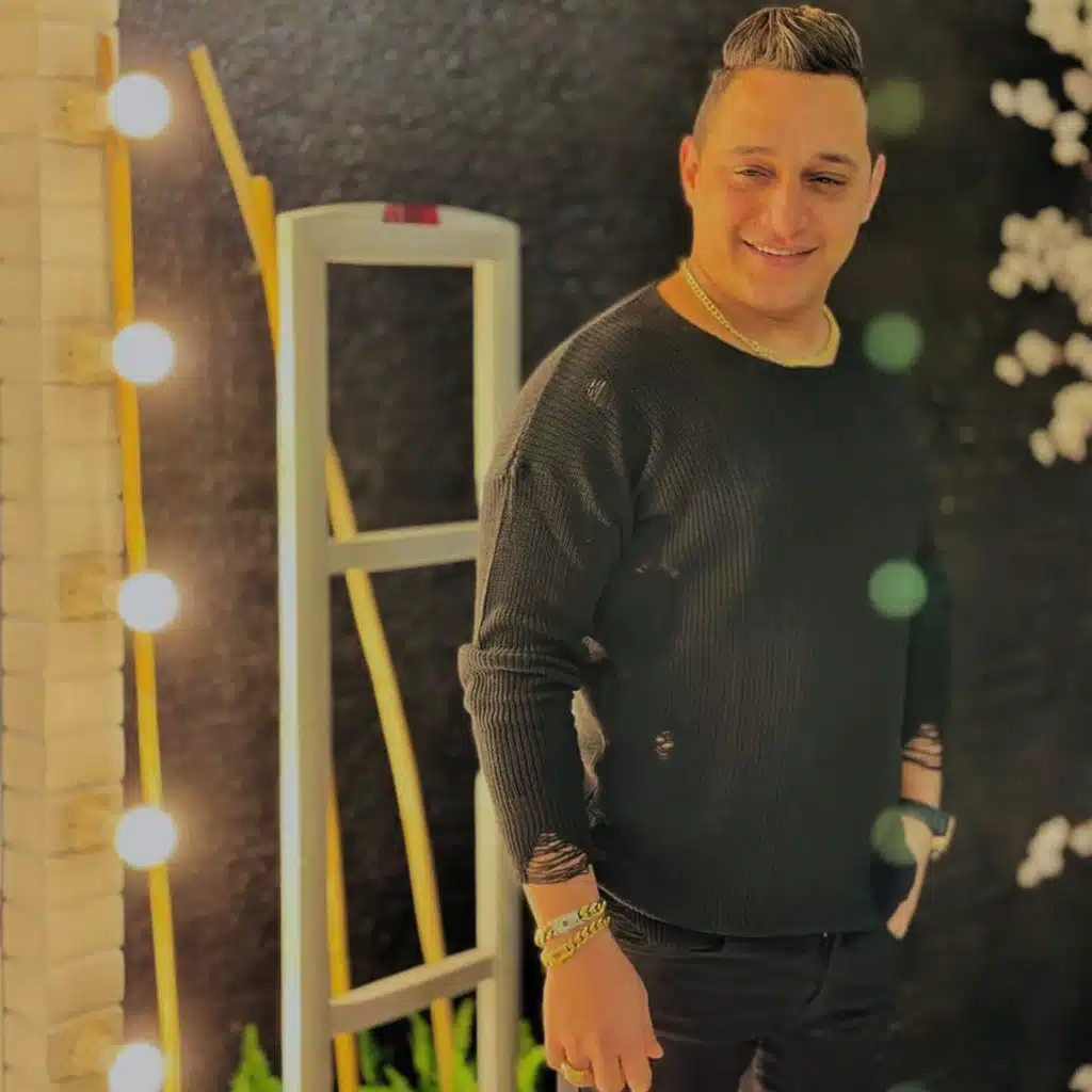 انا مش عندك بس مسمع عندك