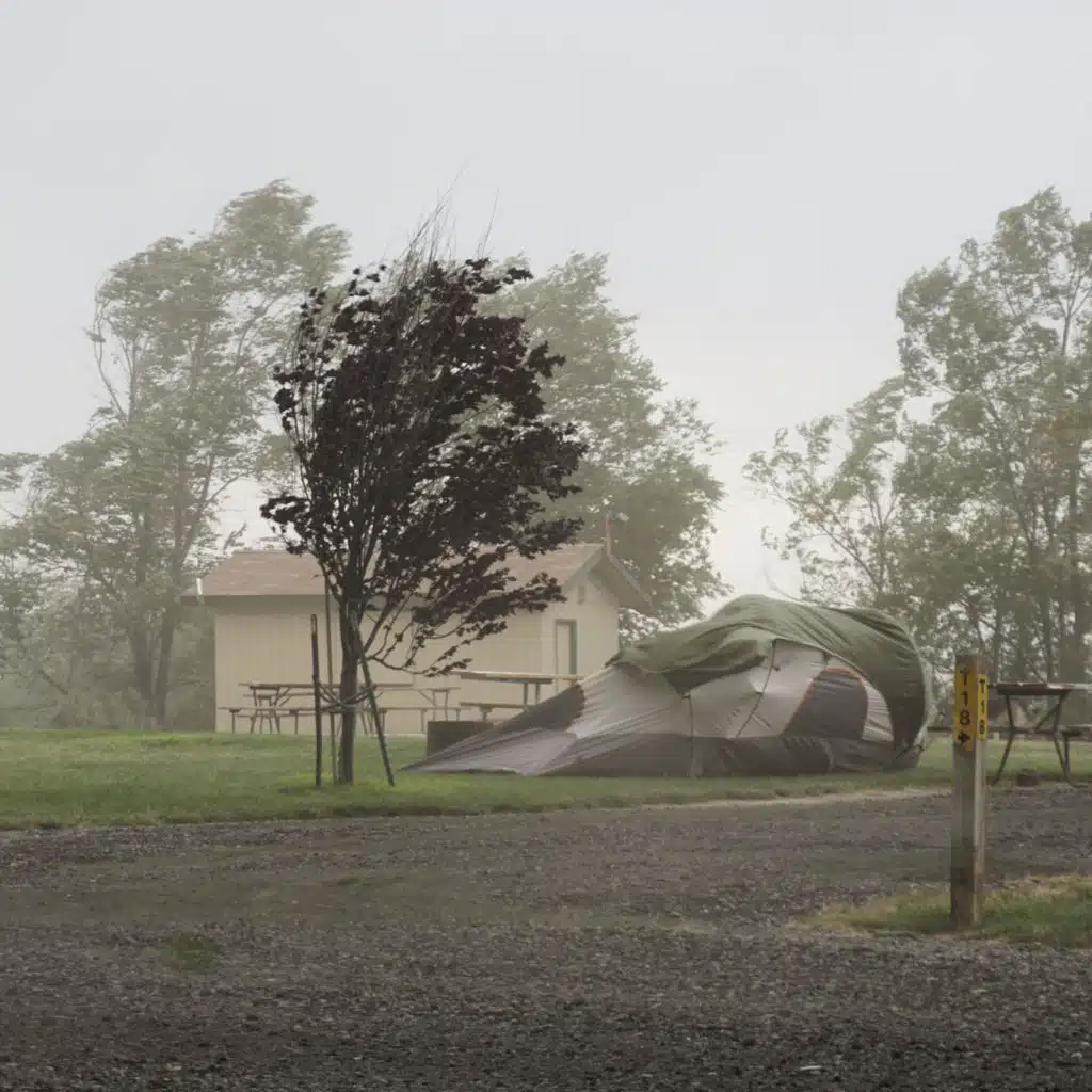 Česko zasáhne vítr, varují meteorologové. Kde udeří nejsilněji?