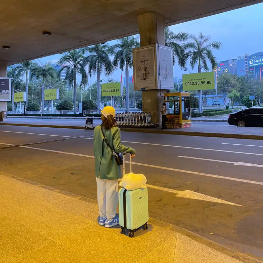 #44 Giá như có ai đợi tôi tại sân bay