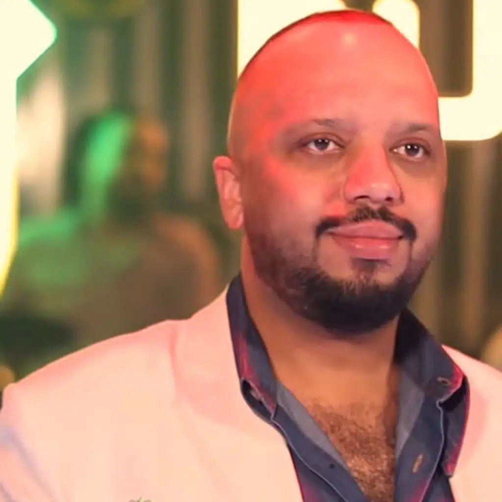 اختاريت عالم مو الي