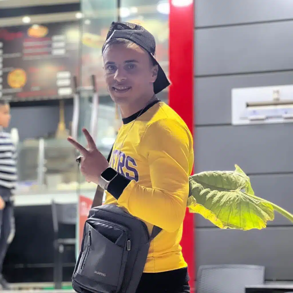 Slamkoum Andkoum Khalouh (feat. Manini Sahar)