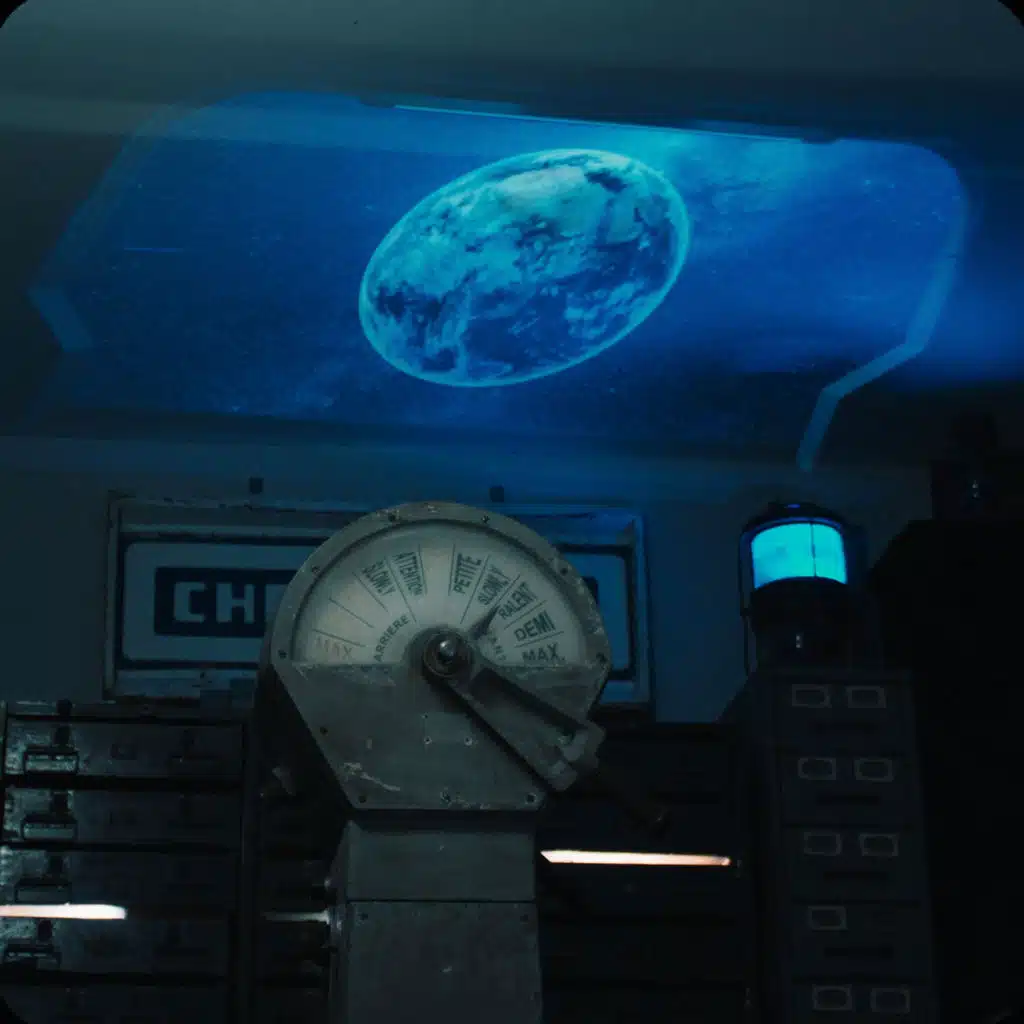 Free Thoughts (feat. HY)