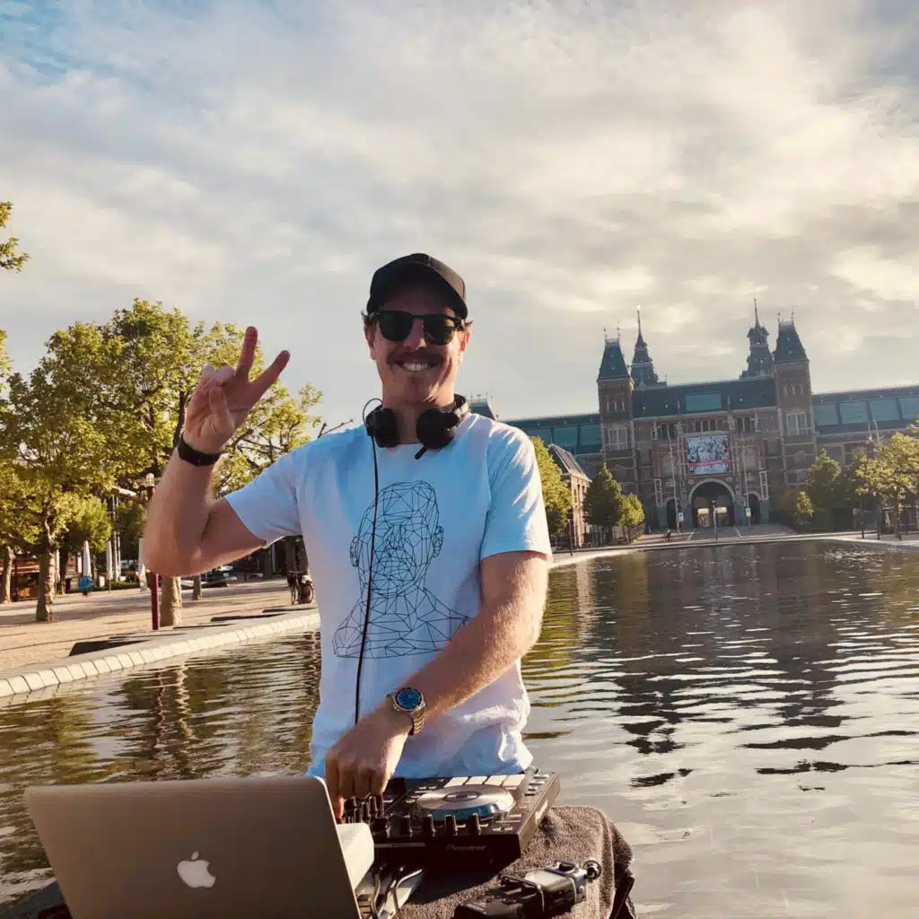 Factor B presents Highlandr - Sunrise @ The Rijksmuseum