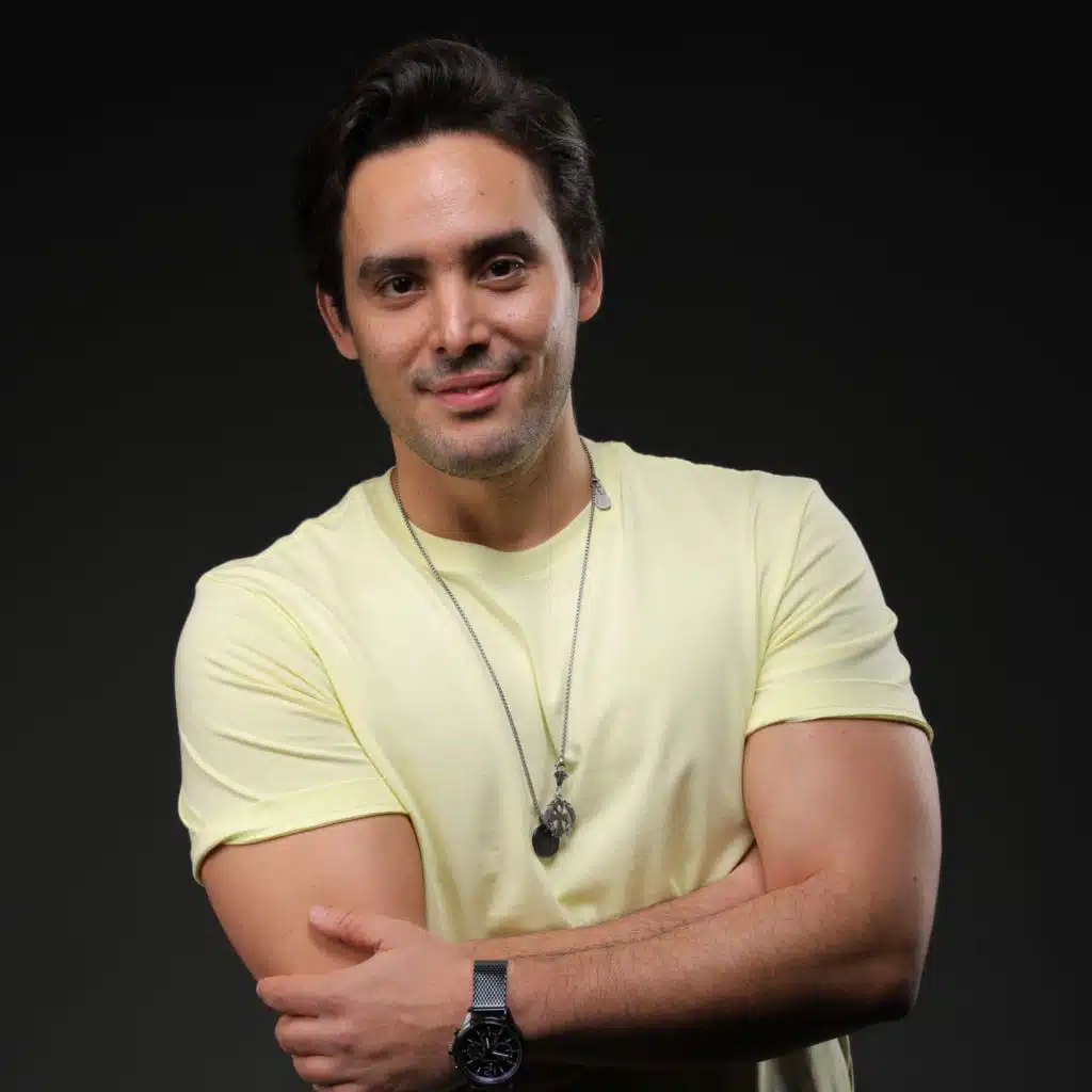 الليله معاك