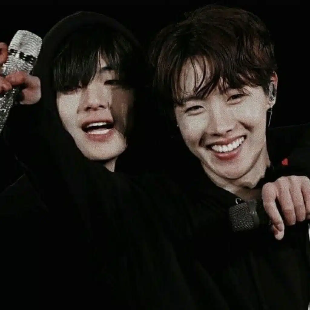 V & Jhope [BTS] - Hug me