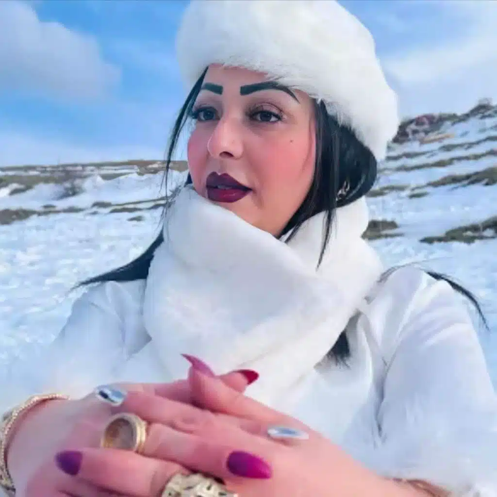 Arwa7 Nala3bo Fi Zouj