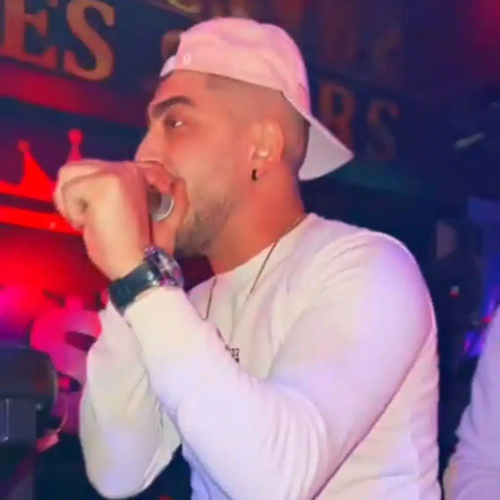 Manich Mnajem (feat. manini sahar)