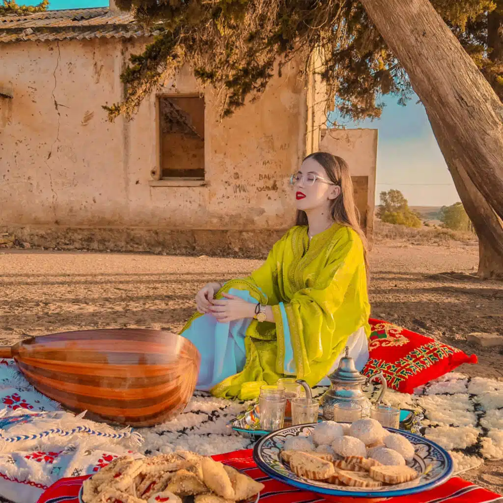 Con te partiro بالدارجة المغربية) السانية و البير)