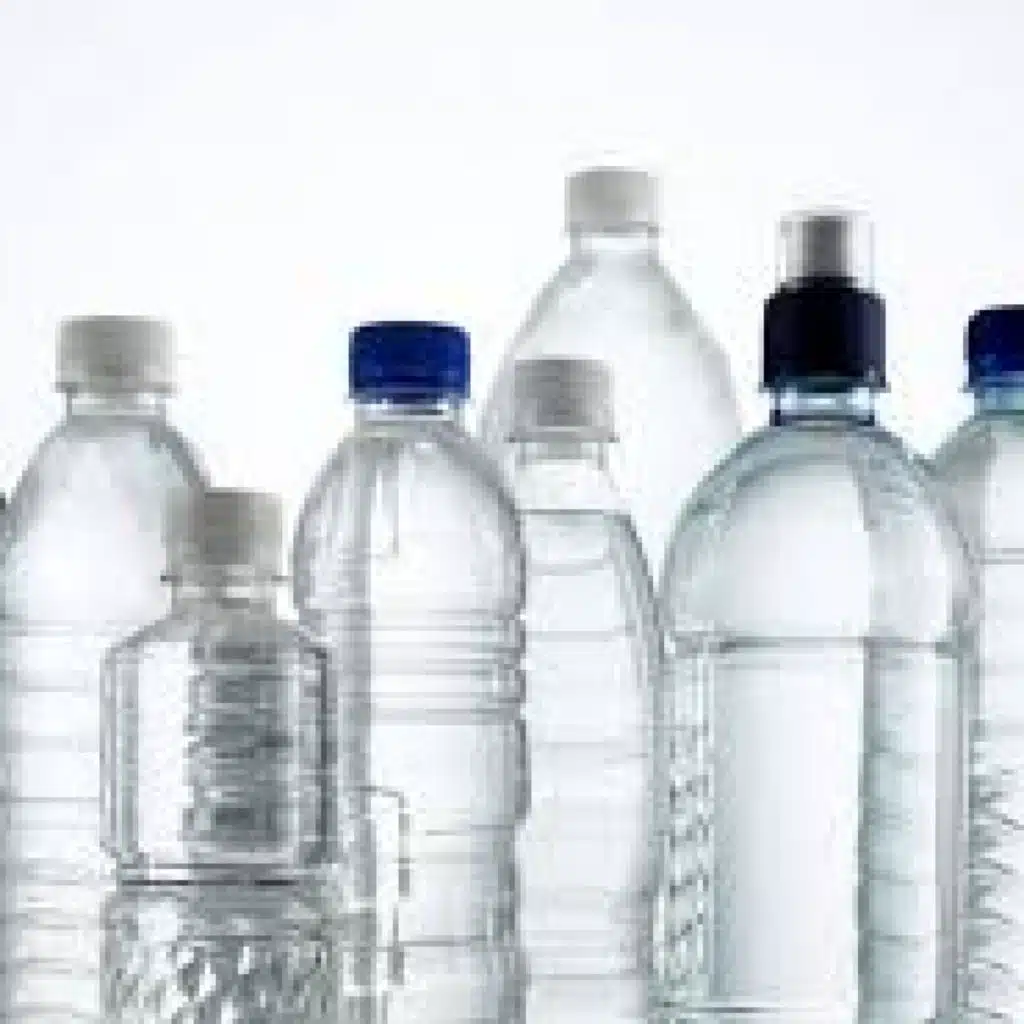 دراسة تحذر من البكتيريا الموجودة في زجاجات المياه القابلة لإعادة الاستخدام