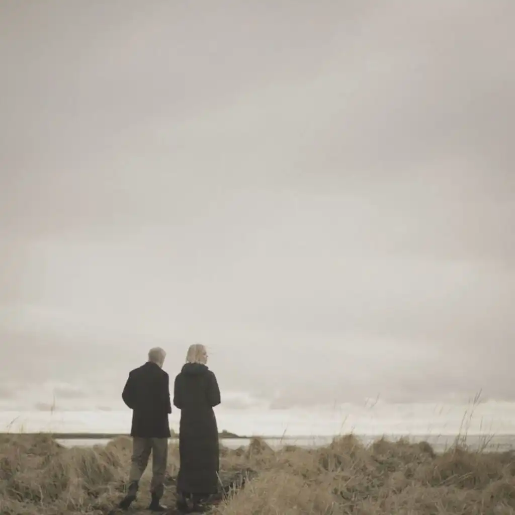 Ólafur Arnalds & Ella McRobb