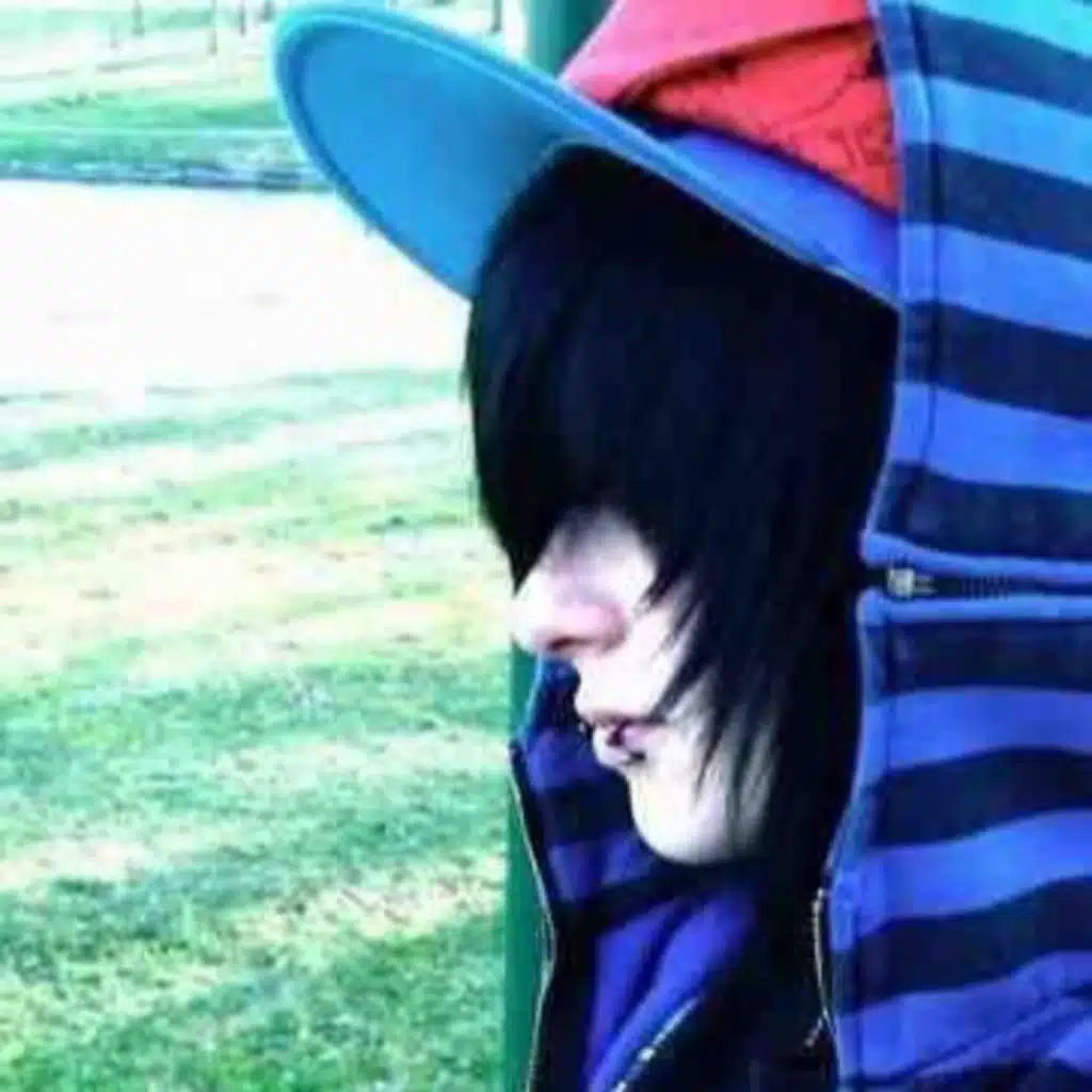 SCENETEEN (feat. Rylorie)