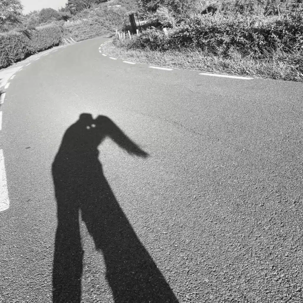 01:00 Azken Besarkada (feat. Daniel Iglesias)