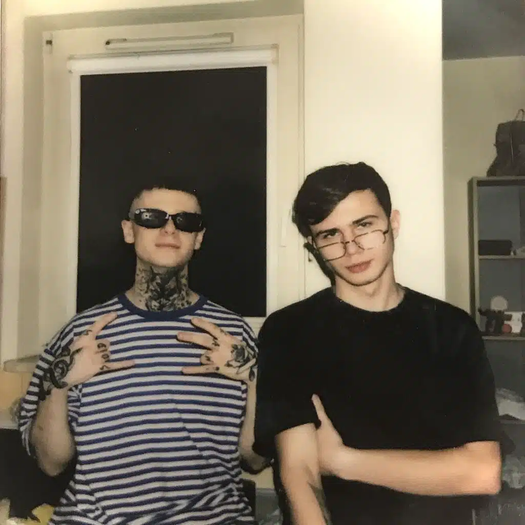 Give gun (feat. DASHEEV)