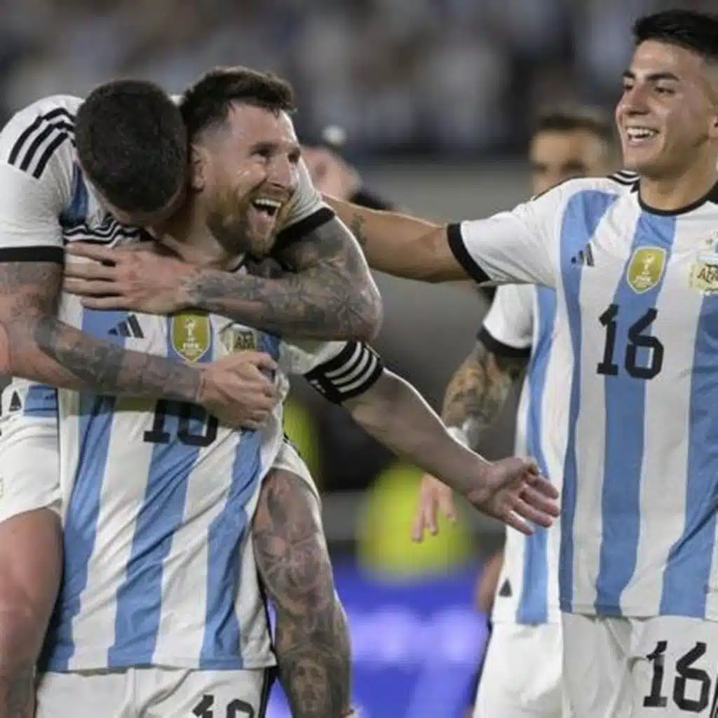 ميسي انجاز الارجنتين ليس وحده من صنعه هناك لاعب مظلوم و سر عدم تجديد عقده و تركه ينتهي