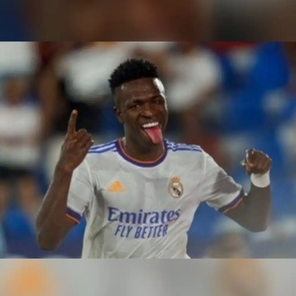 فينيسيوس جونيور بين أسطورة ريال مدريد و البرازيل و افتعال المشاكل و الشجار و الرقص و تحايل السقوط