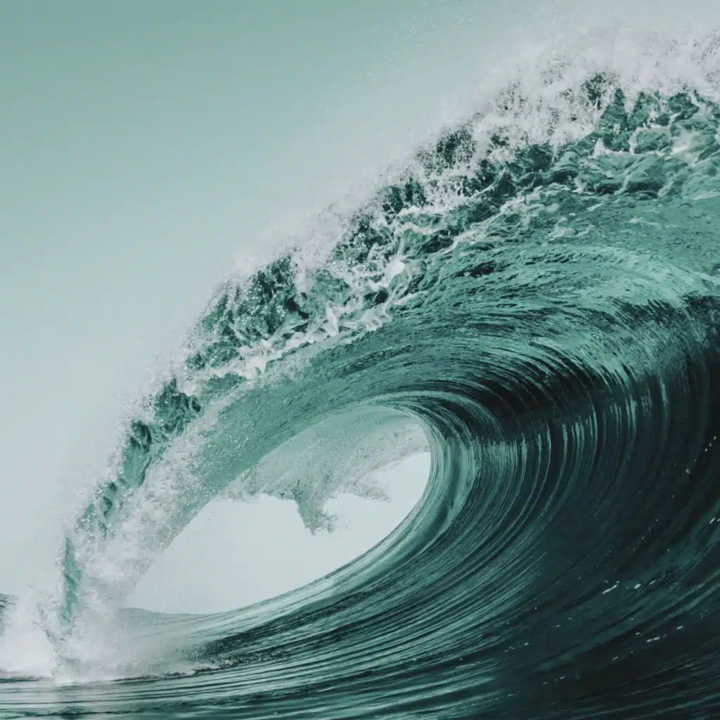 Serene Waves of the Pacific