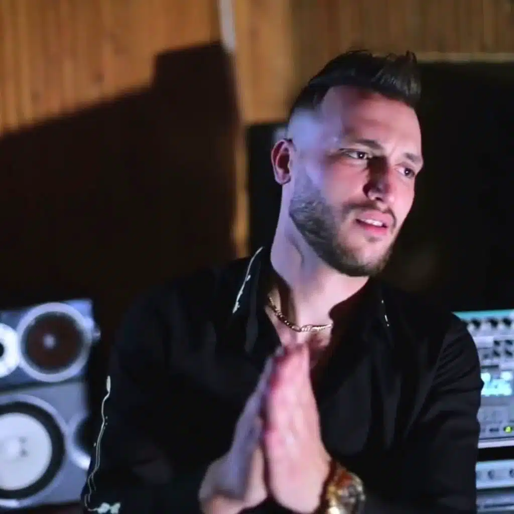 Maghboun Fi Hyati W Zadouni l'a3rab