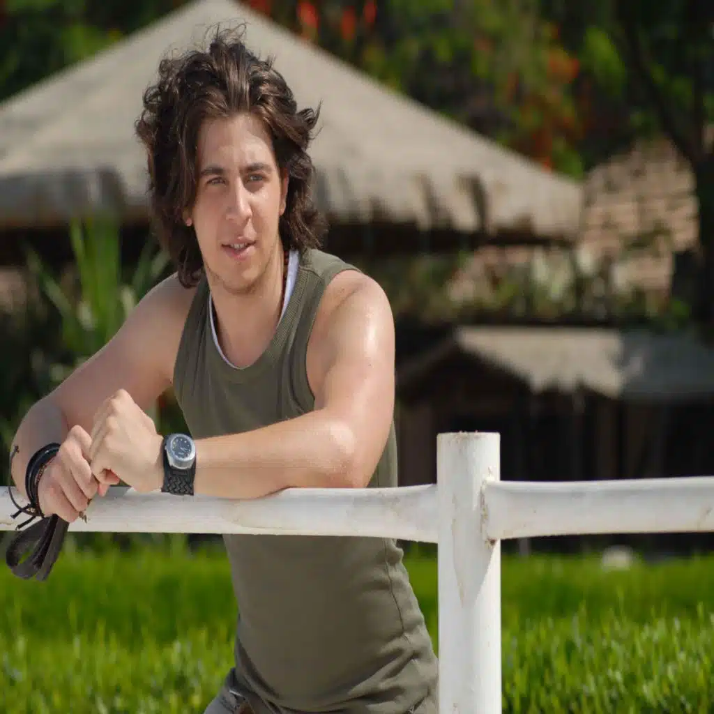 كل ما افكر فيك