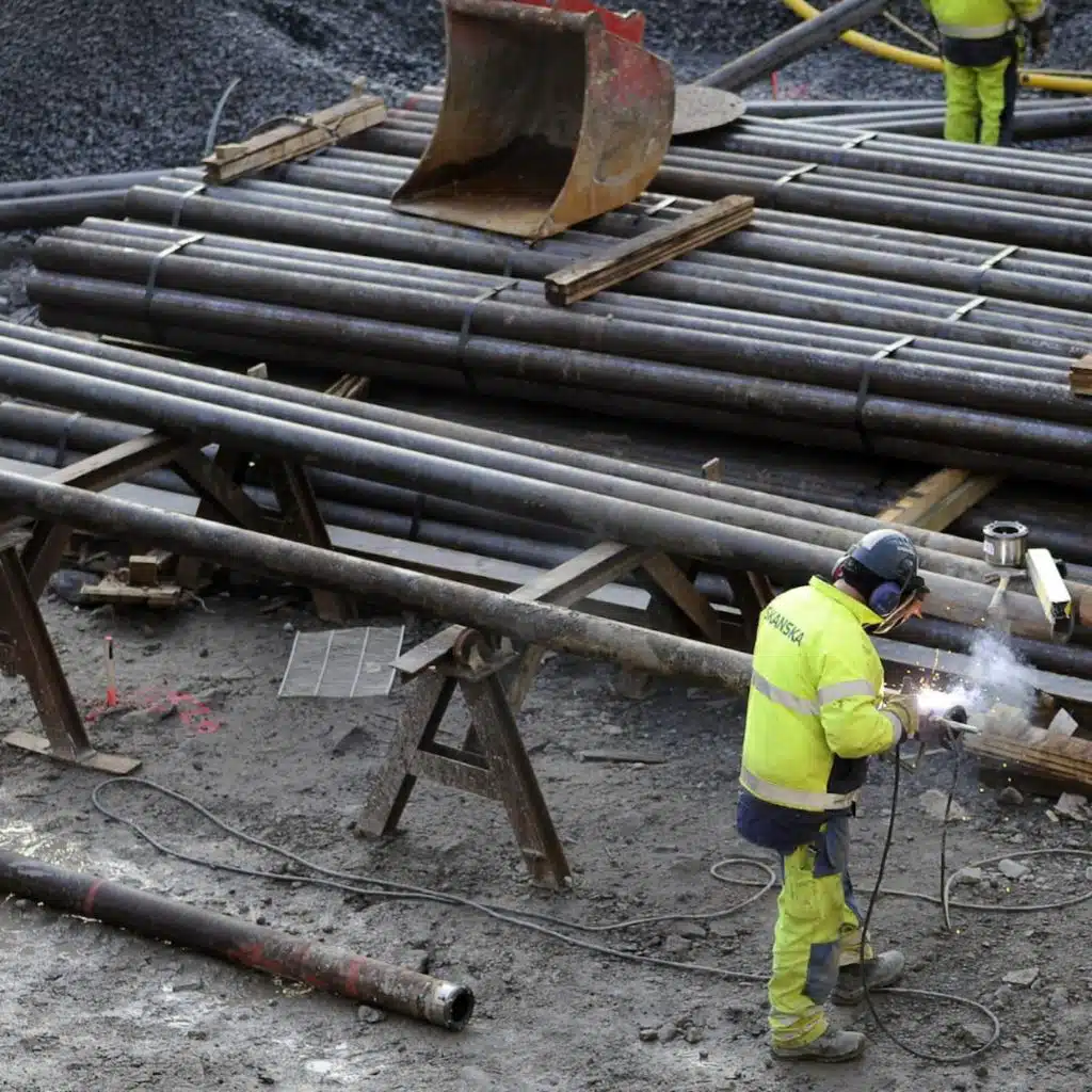 مقترح: أكثر من 26 ألف كرونة عوض 13 ألف للحصول على إقامة عمل أو تجديدها&nbsp;من أبرز أخبار موجز اليوم