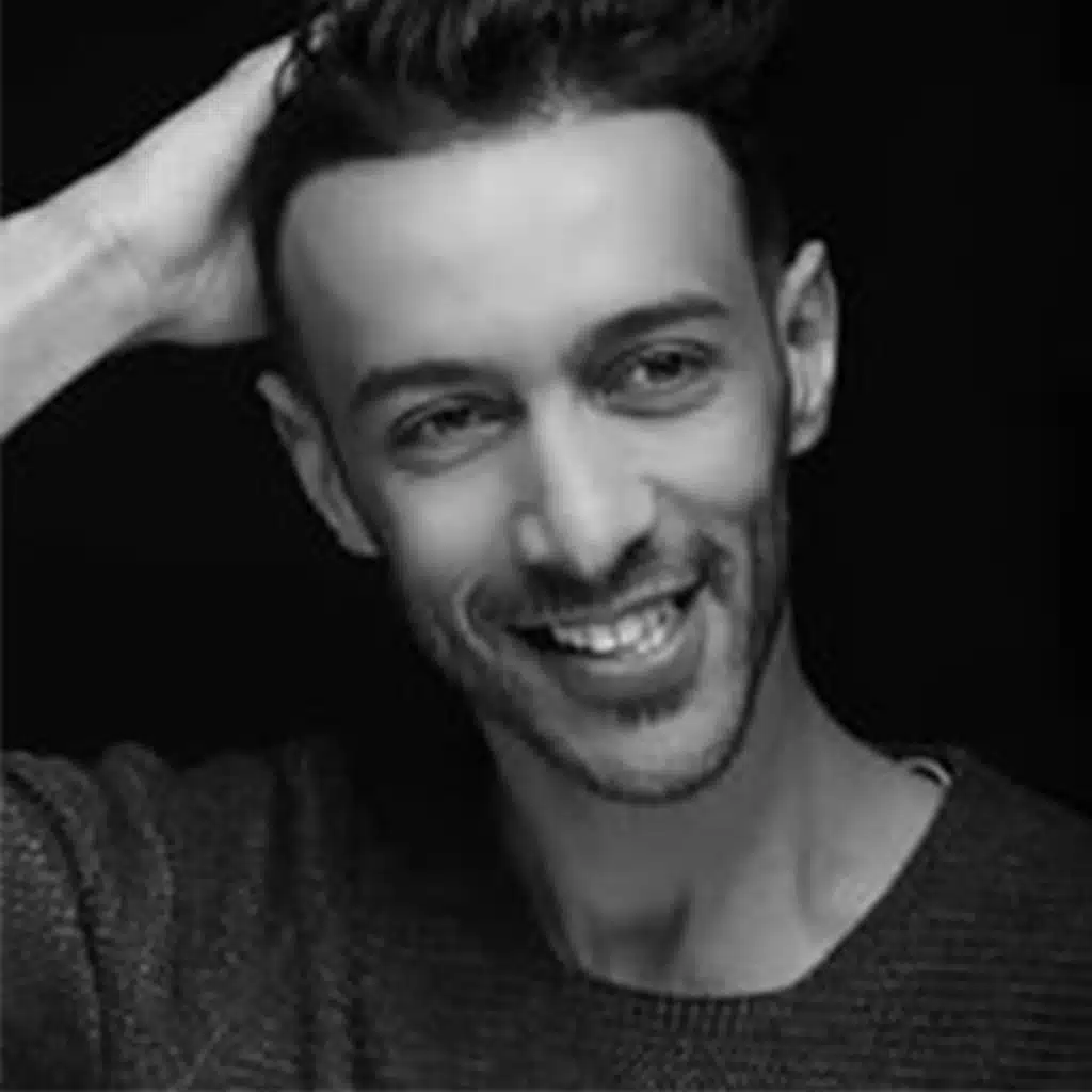 كله منك ياعيني