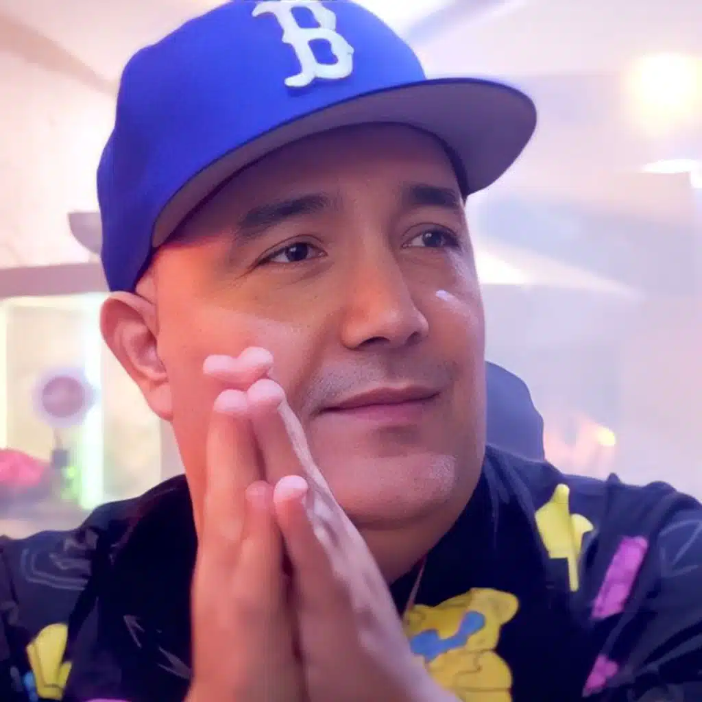 ياقلبي مالك لي تجي تحشيهالك