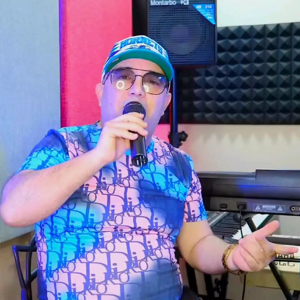 Courtage Fi Hawmti wel 3rosa Madamti (feat. manini sahar)