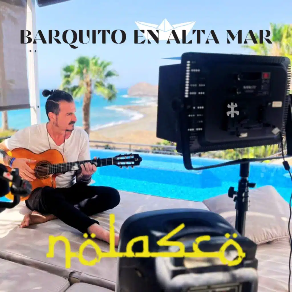 Barquito en alta mar