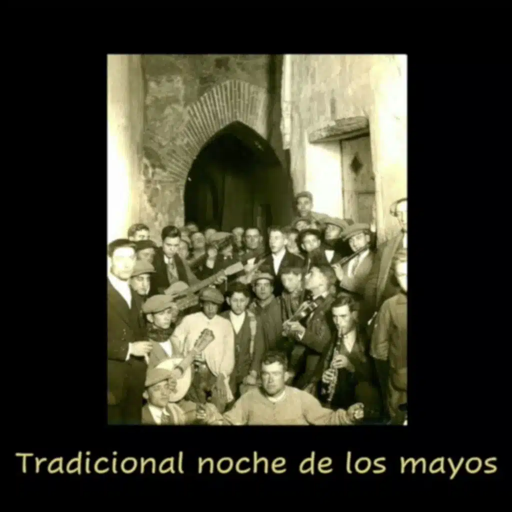 Tradicional noche de los mayos
