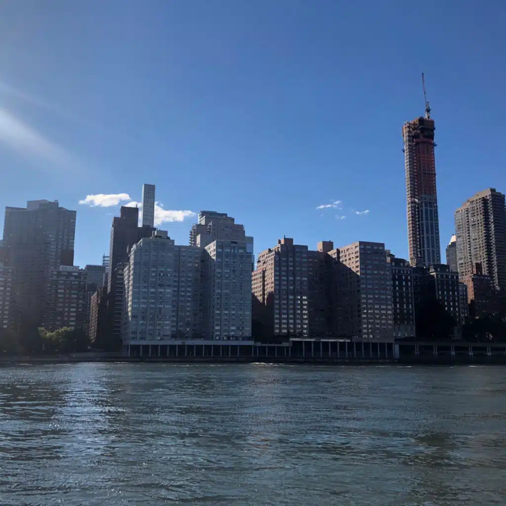 TOCANDO EL CIELO (Versión instrumental)