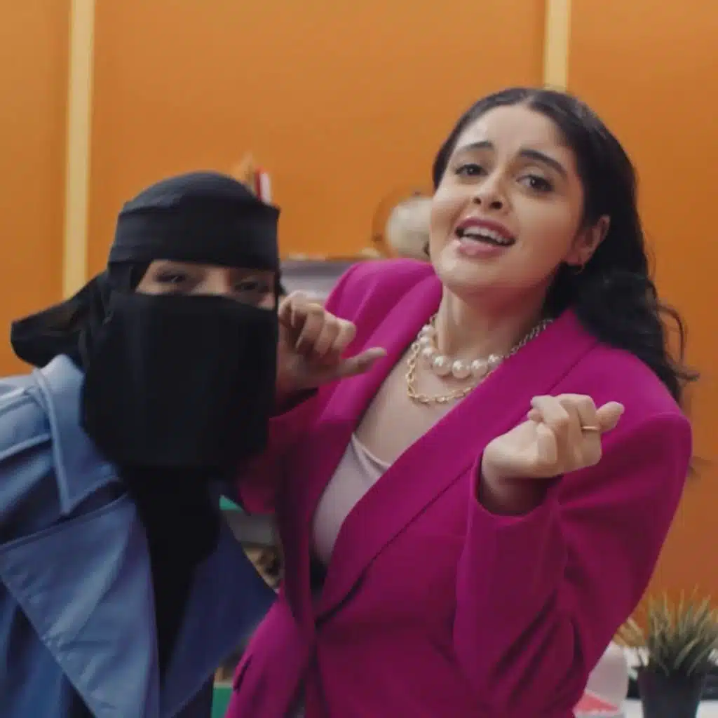 أنا استقلت (feat. Amy Roko)