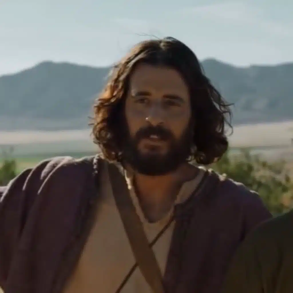 من يملك على الحياة