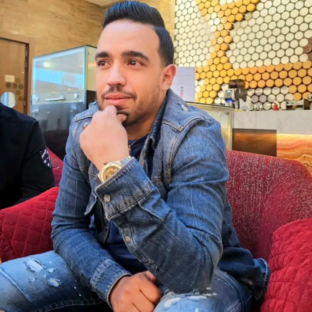 لا فاملية لا صحاب (feat. Mounir Recos)