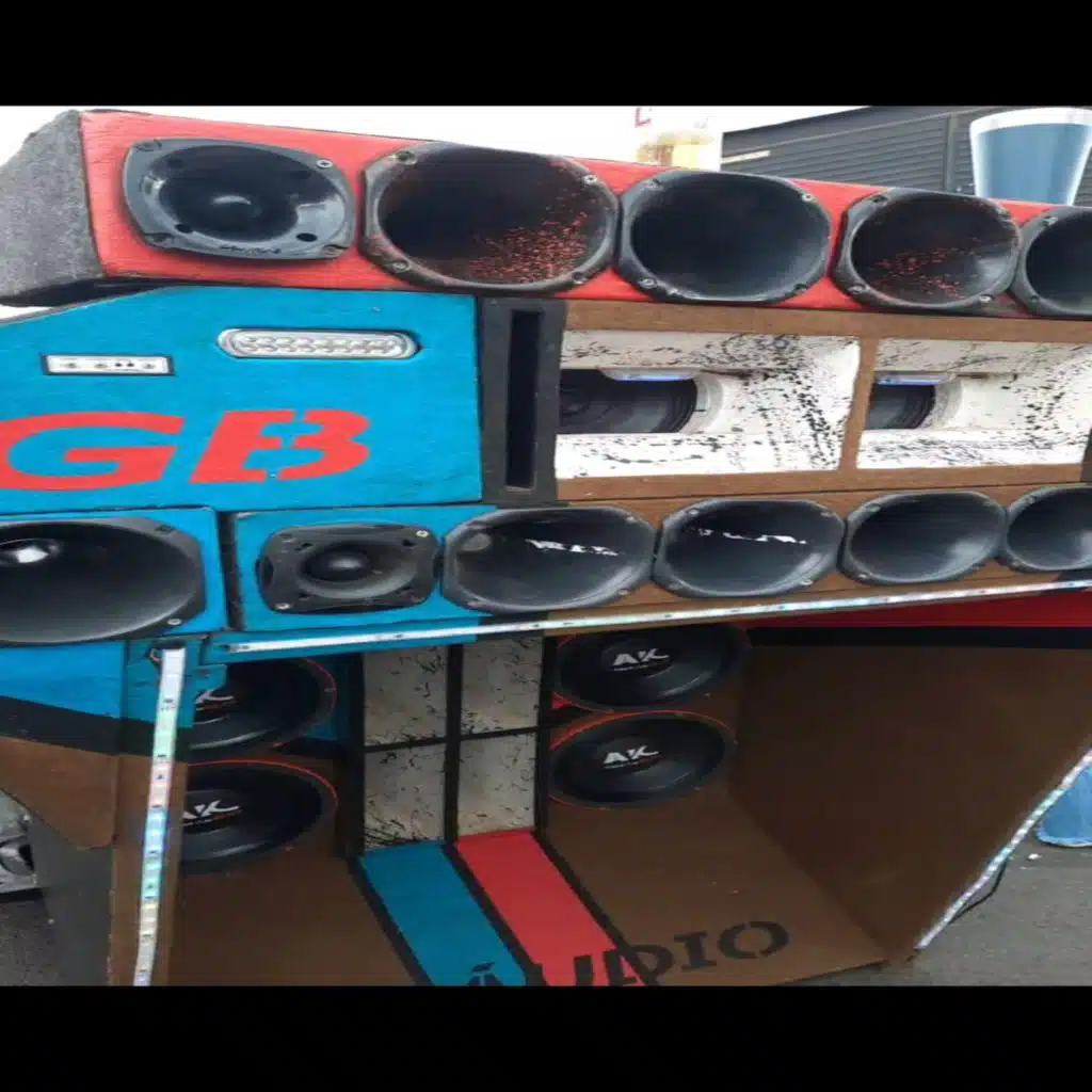 O MEU SOM TOCA LIMPINHO