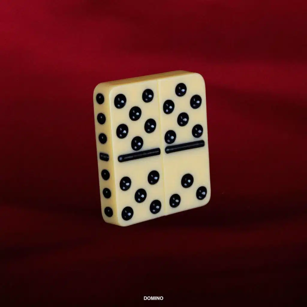 DOMINO