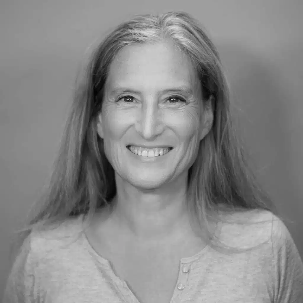 {REDIFF}  Best-Of - Natacha Calestrémé : Trouver ma place !