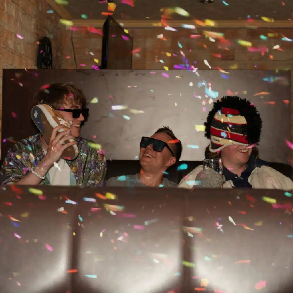 Päätyyn asti / Vähintään sekavis