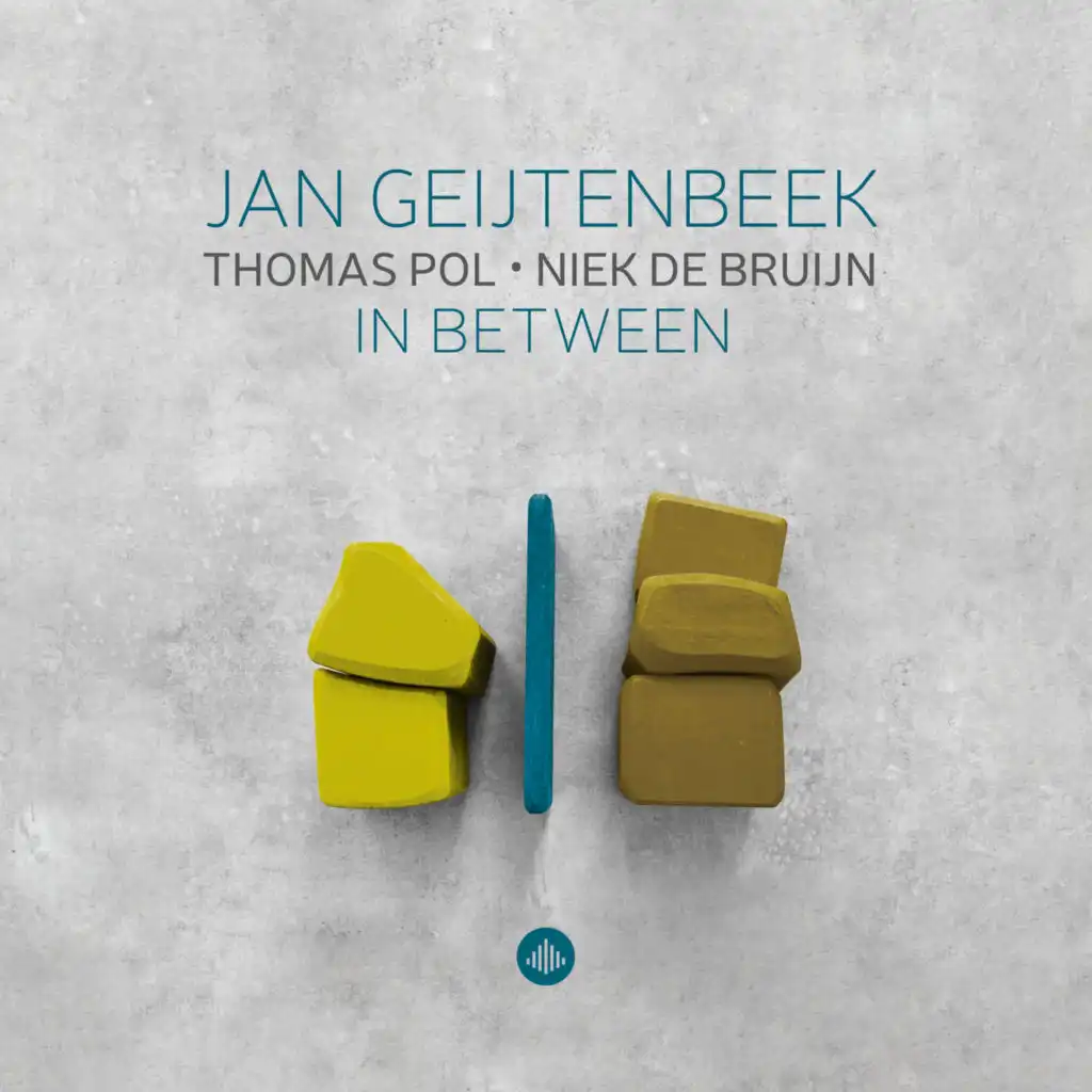 In Between (feat. Thomas Pol & Niek de Bruijn)