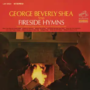 Sings Fireside Hymns
