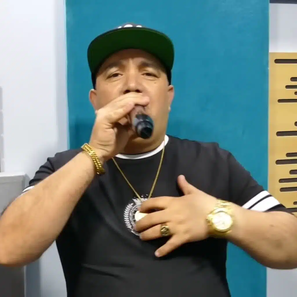 Li Waklethom Mimti Homa Sbab Ghbinti (feat. manini sahar)